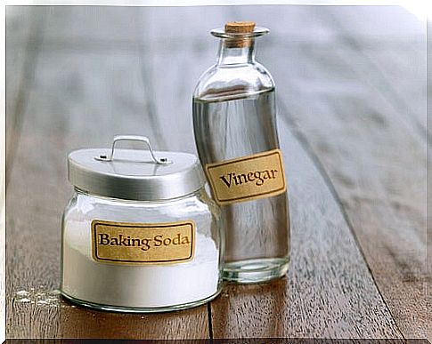 Vinegar to make ecological detergents