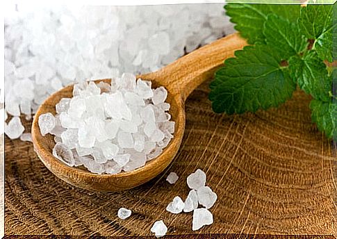 sea ​​salt to cleanse the colon