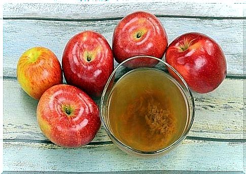 Apple cider vinegar to speed up wart removal