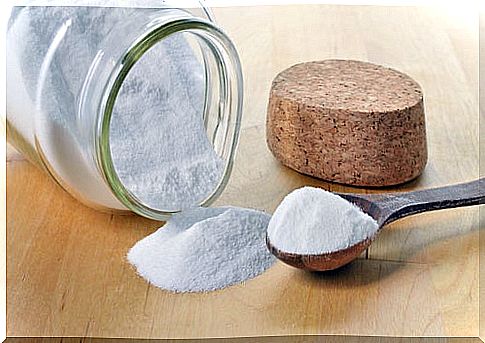 Homemade baking soda deodorant