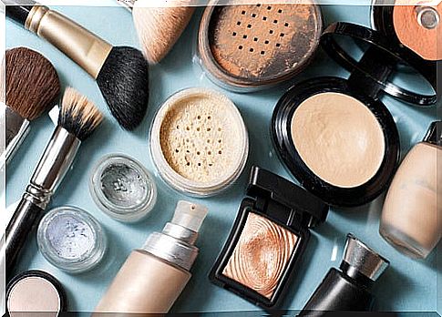 cosmetic myths: expiration date