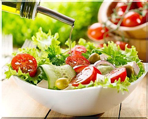 Mediterranean salad with olive oil.