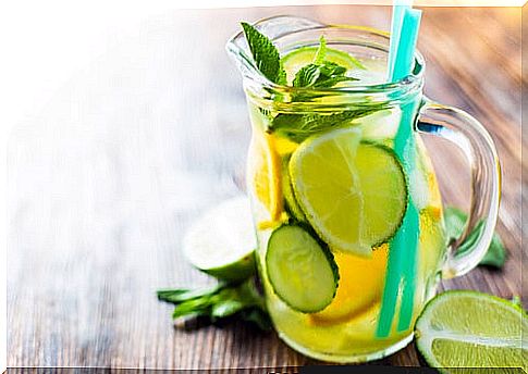 Natural drink of cucumber, lemon and orange to accelerate your metabolism